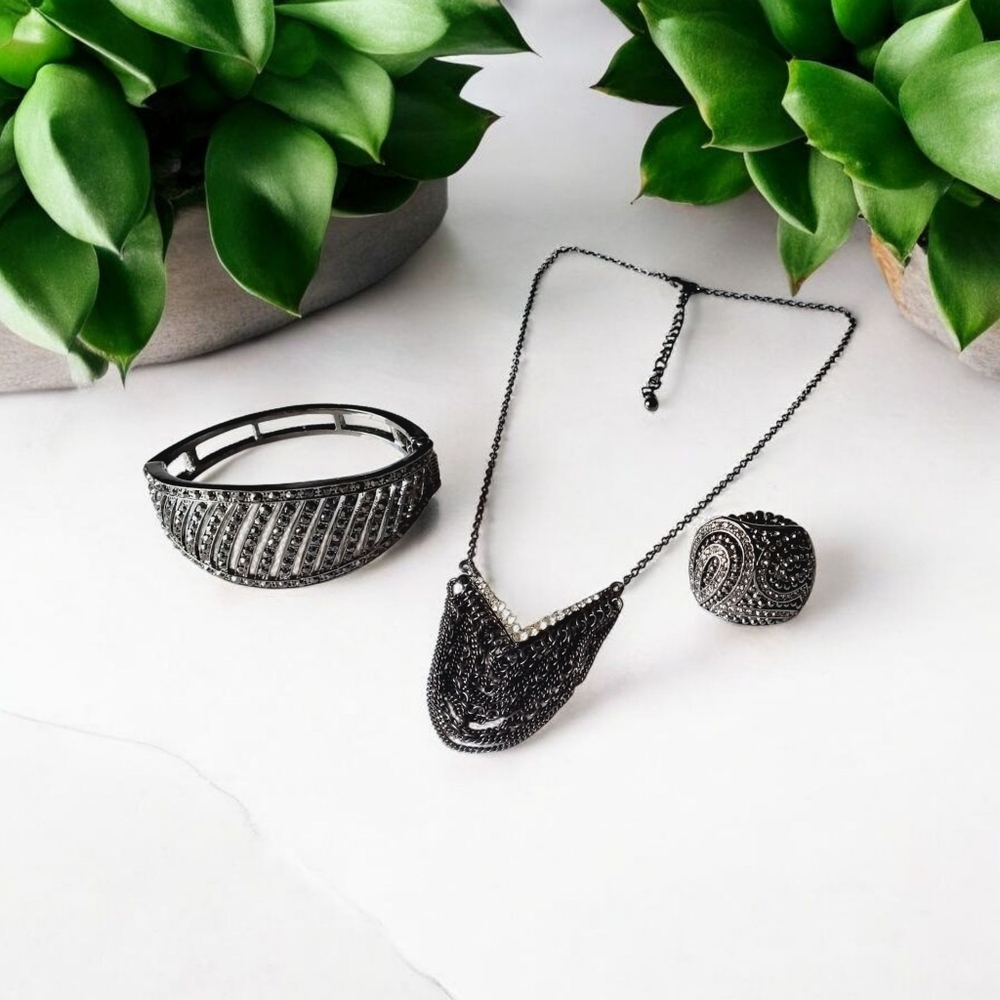 Vtg. Black Jewelry Set